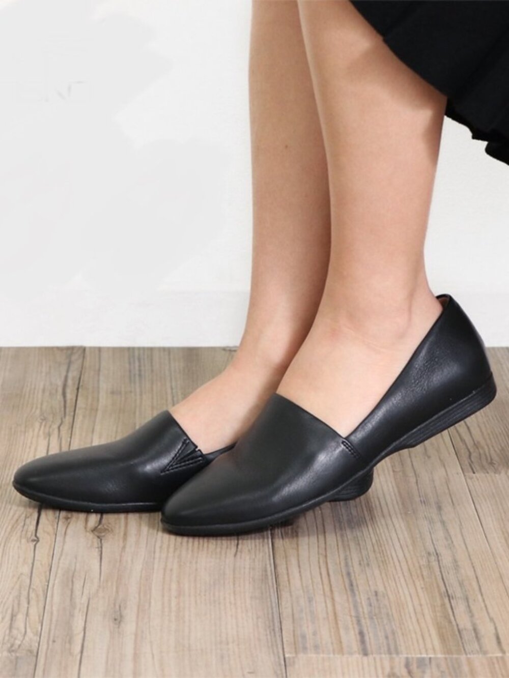 Dansko Larisa Black Milled Nappa Flat